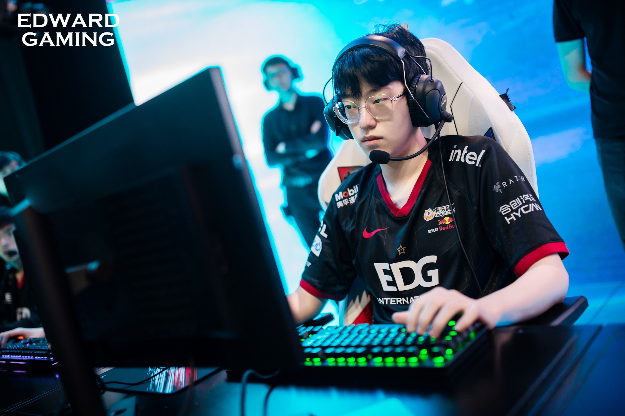 爱游戏平台Scout在塞尔维亚队比赛中关键助攻，高光表现引发热议！的简单介绍